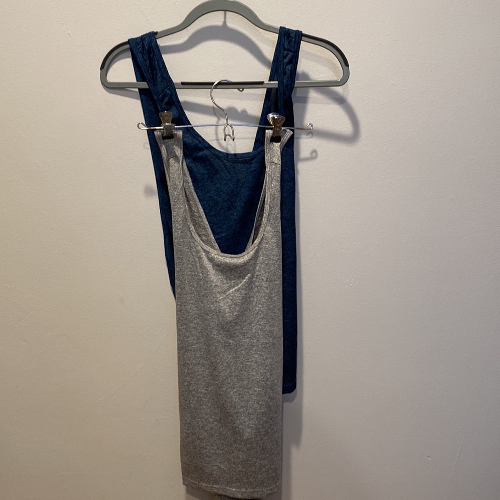 Workout/Yoga shirts (2) Women Medium